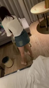 大学学习委员被调教成了爱吃精液的母狗