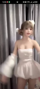 跳舞走光