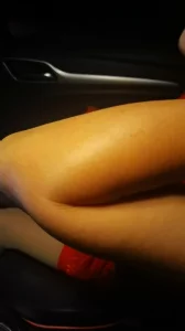 红色旗袍肉丝熟女约车震露脸